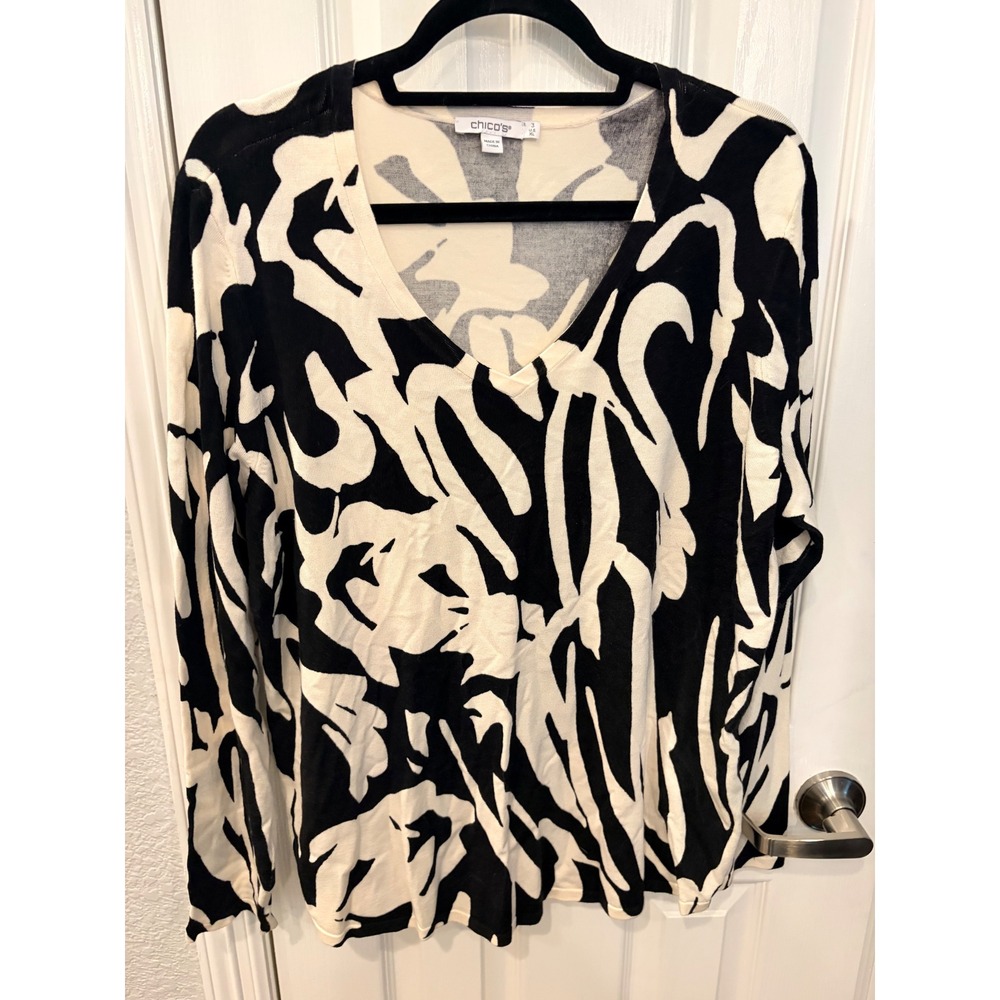 Chico's Sweater Black White Abstract Floral V-Neck Knit Pullover Top